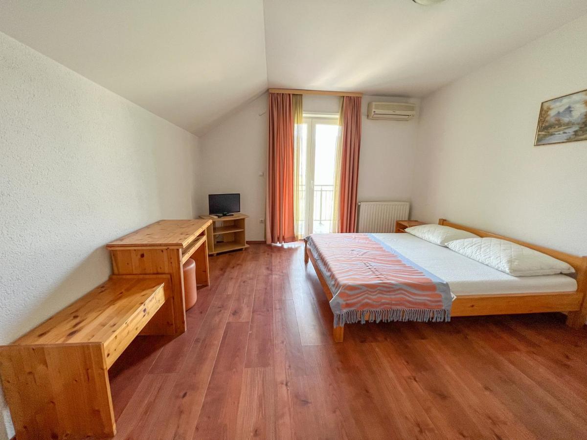 Hotel & Restaurant Babic Vranovaca Buitenkant foto