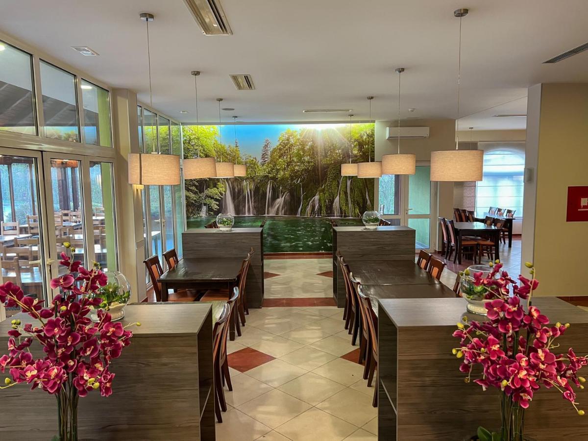 Hotel & Restaurant Babic Vranovaca Buitenkant foto