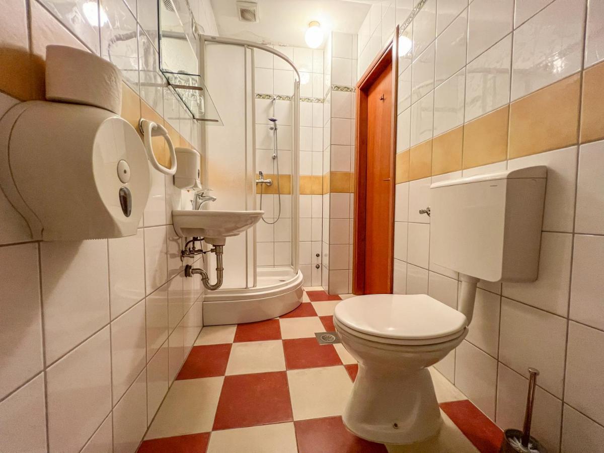 Hotel & Restaurant Babic Vranovaca Buitenkant foto