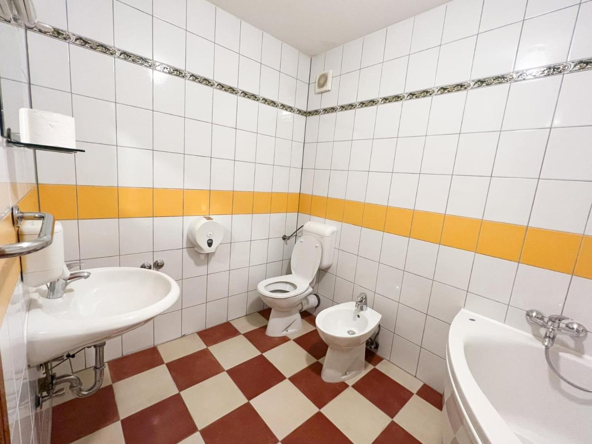 Hotel & Restaurant Babic Vranovaca Buitenkant foto