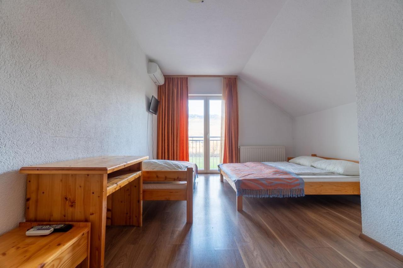 Hotel & Restaurant Babic Vranovaca Buitenkant foto