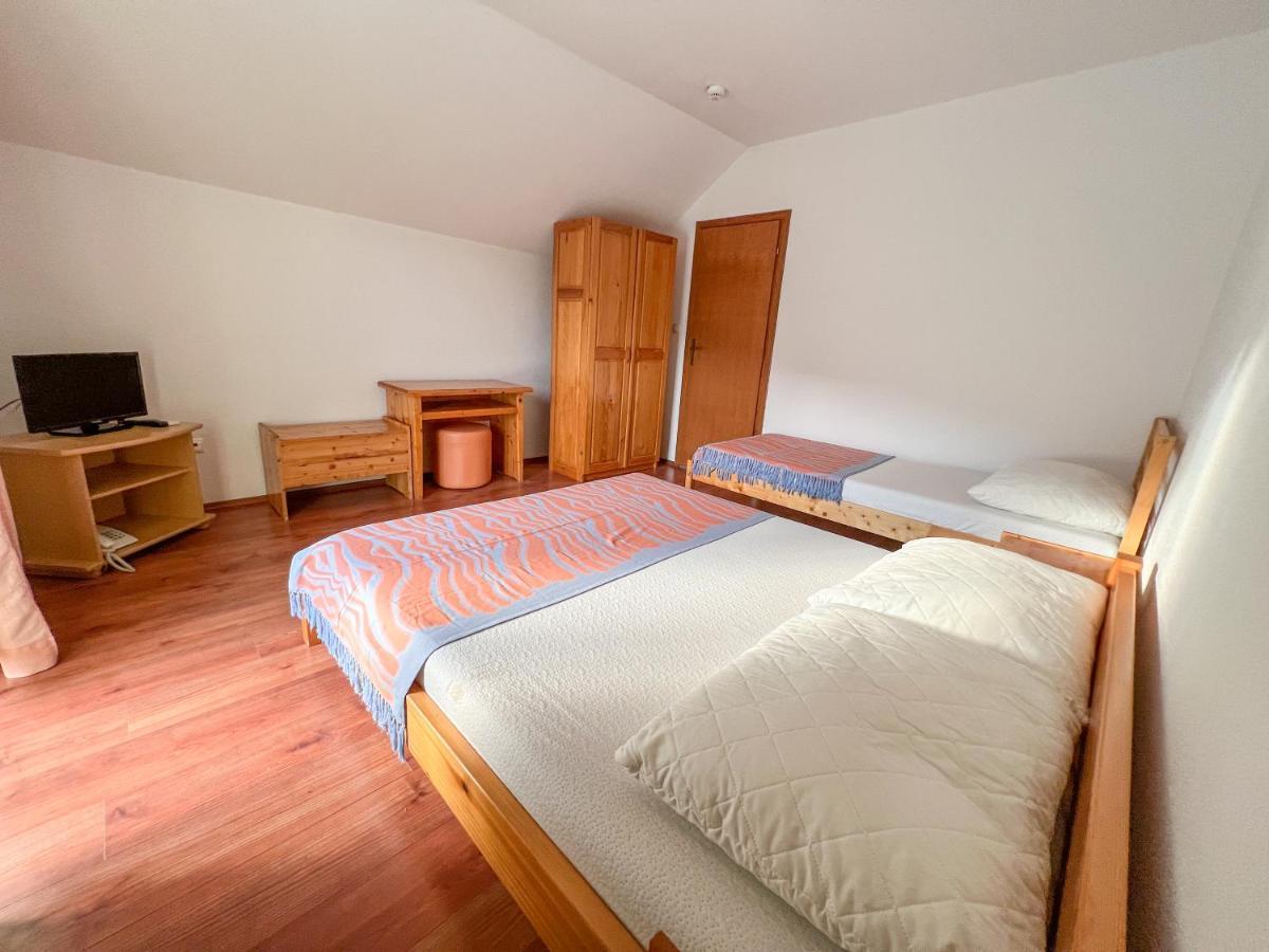 Hotel & Restaurant Babic Vranovaca Buitenkant foto